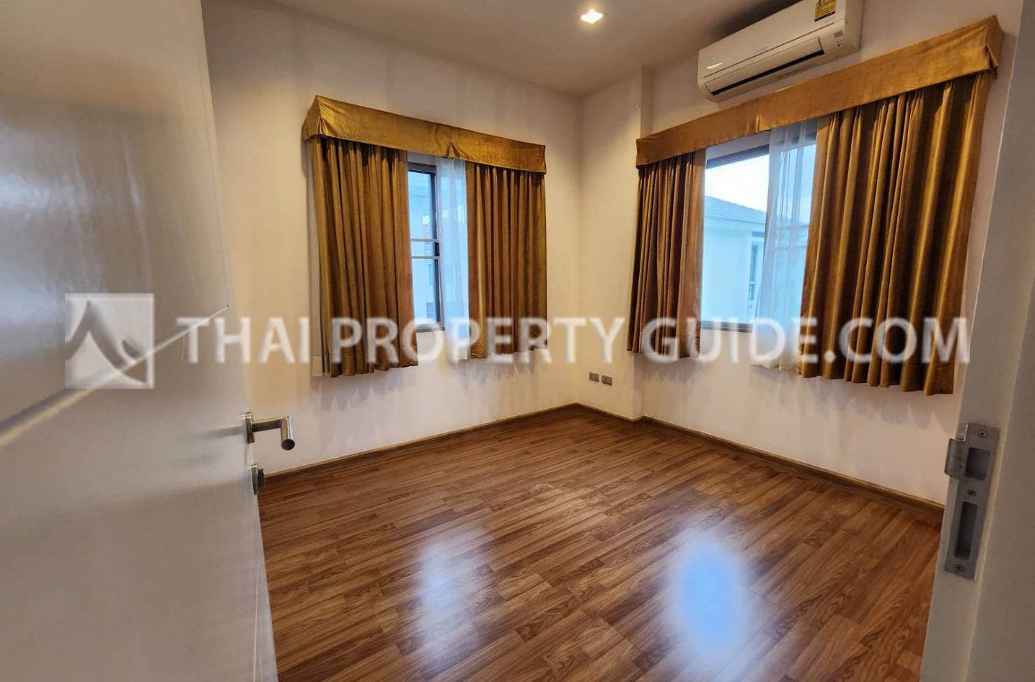 House with Shared Pool in Other 